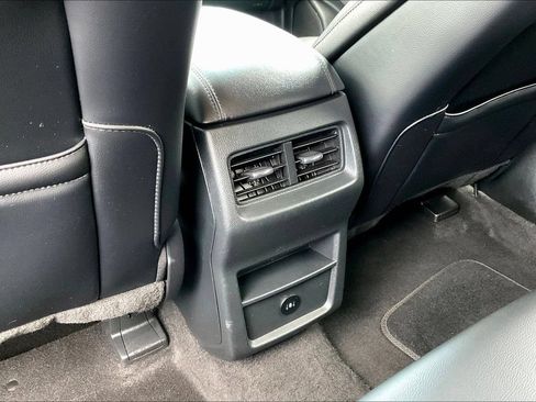 Used 2024 Ford Edge SEL AWD/4WD image 14