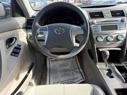 Used 2009 Toyota Camry LE image 24