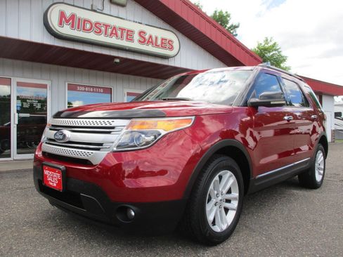 Used 2013 Ford Explorer XLT AWD/4WD image 2