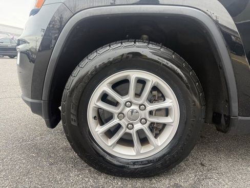 Used 2020 Jeep Grand Cherokee Laredo image 39