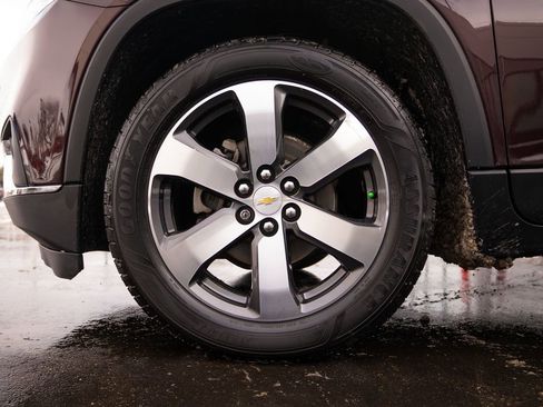 Used 2018 Chevrolet Traverse LT image 8