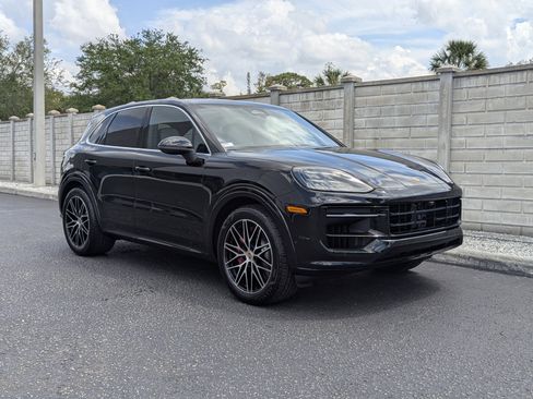 New 2026 Porsche Cayenne S AWD/4WD image 10