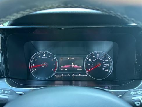 Used 2022 Kia Sorento S w/ Panoramic Sunroof Package FWD image 27
