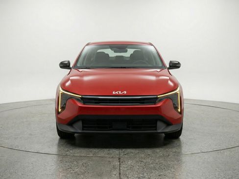 Used 2025 Kia K4 FWD image 2