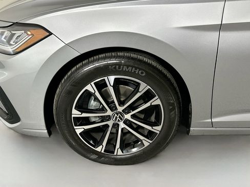 Certified 2025 Volkswagen Jetta Sport image 29