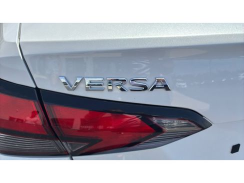 Used 2025 Nissan Versa SV FWD image 26