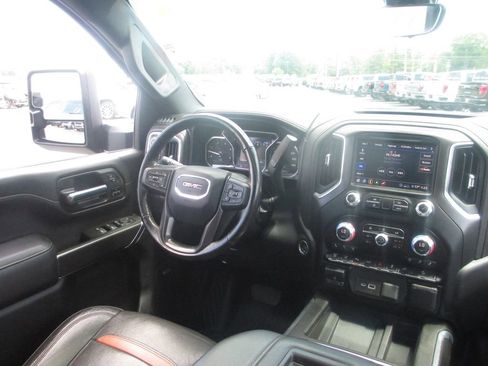Used 2020 GMC Sierra 3500 AT4 w/ AT4 Premium Package AWD/4WD image 30