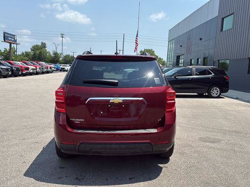 Used 2017 Chevrolet Equinox LT FWD image 4