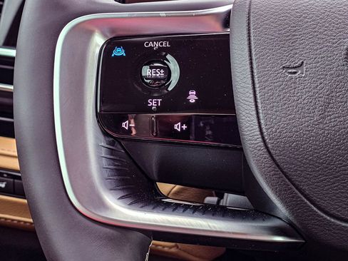 New 2026 INFINITI QX80 Luxe image 30