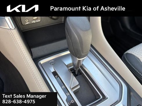 Used 2024 Subaru Forester Premium image 27