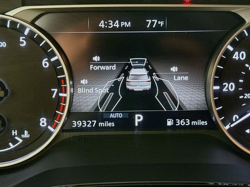 Used 2025 Nissan Pathfinder SV AWD/4WD image 19