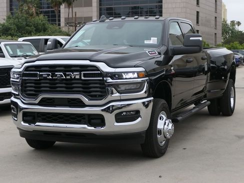 New 2026 RAM 3500 Tradesman AWD/4WD image 6