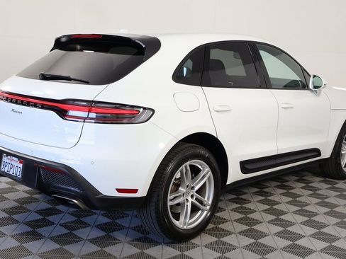 Used 2024 Porsche Macan AWD/4WD image 4