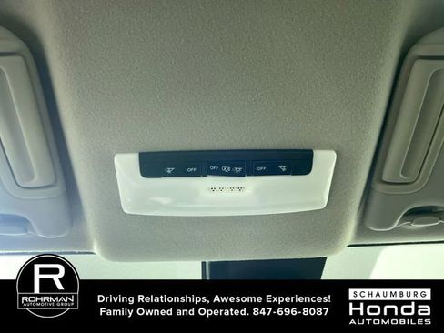 Used 2022 Nissan Versa SV image 10