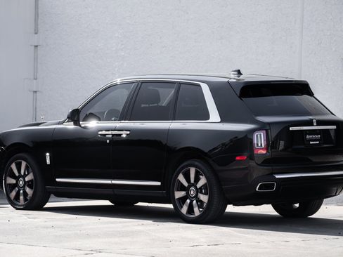 Used 2023 Rolls-Royce Cullinan image 7