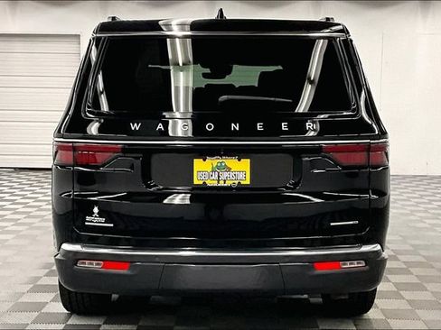 Used 2022 Jeep Wagoneer Series II AWD/4WD image 5