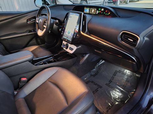Used 2018 Toyota Prius Prime Advanced image 13