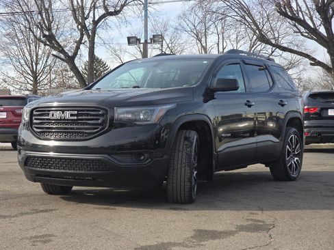 Used 2019 GMC Acadia SLT w/ Black Edition image 2