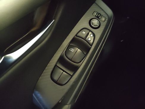 Used 2021 Nissan Sentra SV FWD image 27