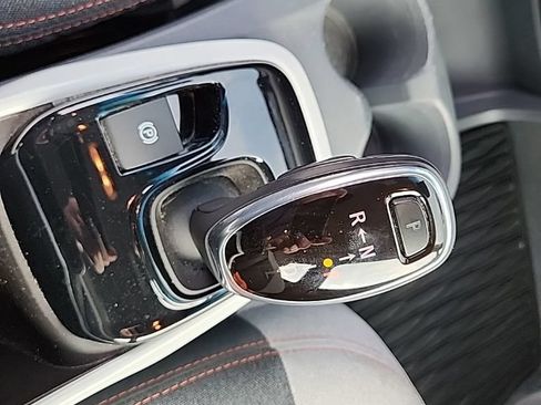 Used 2020 Chevrolet Bolt LT FWD image 19