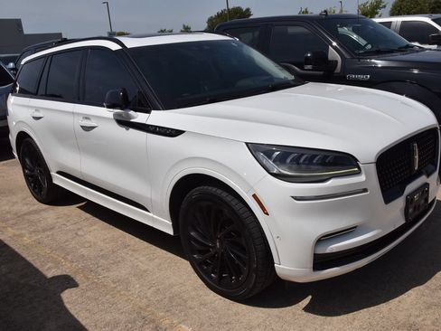 Used 2023 Lincoln Aviator Reserve w/ Equipment Group 201A AWD/4WD image 4