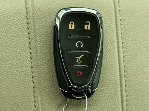 Used 2023 Chevrolet Traverse LT w/ LPO, Floor Liner Package AWD/4WD image 10