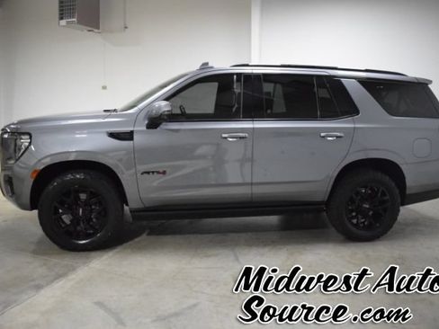 Used 2021 GMC Yukon AT4 w/ AT4 Premium Package AWD/4WD image 2