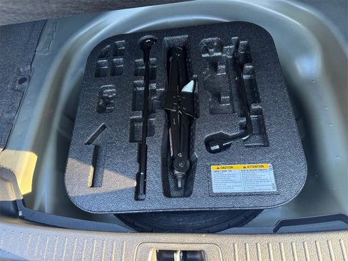 Used 2025 Toyota Corolla LE image 17