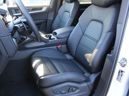 New 2026 Porsche Cayenne S image 5