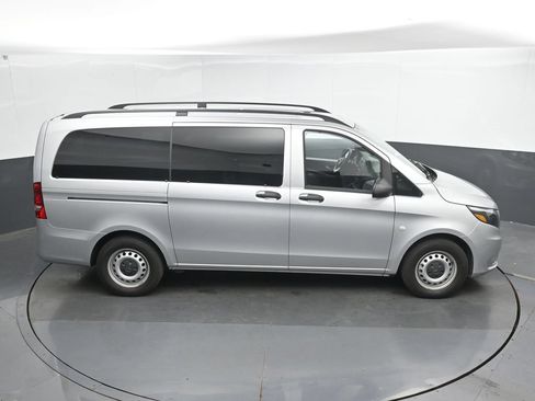 Used 2023 Mercedes-Benz Metris Passenger image 36