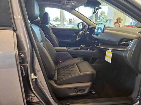 New 2026 Nissan Rogue Platinum w/ Tech Package image 25