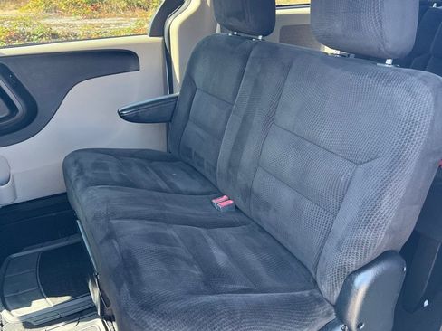 Used 2017 Dodge Grand Caravan SE w/ Power Window Group image 28