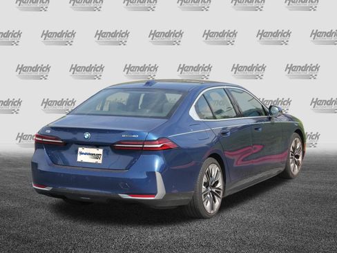 Used 2024 BMW i5 eDrive40i w/ Convenience Package RWD image 8