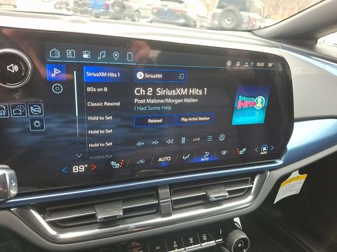 New 2026 Chevrolet Equinox EV LT image 17