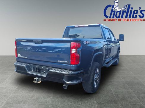 Used 2022 Chevrolet Silverado 2500 Custom w/ Custom Convenience Package AWD/4WD image 4