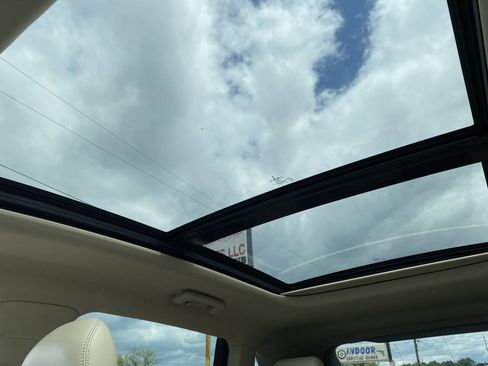Used 2016 Lincoln MKX Reserve w/ Climate Package AWD/4WD image 35