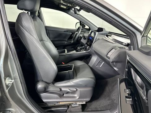 Used 2023 Subaru Solterra AWD image 28