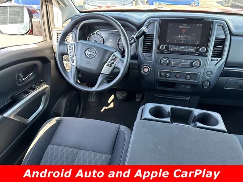 Used 2023 Nissan Titan SV image 4