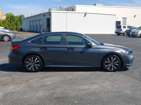 Used 2024 Honda Civic EX image 9
