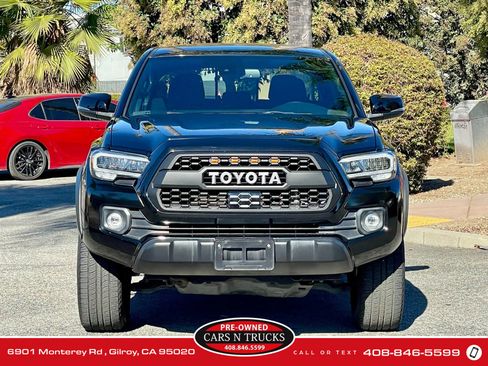 Used 2021 Toyota Tacoma TRD Off-Road image 2