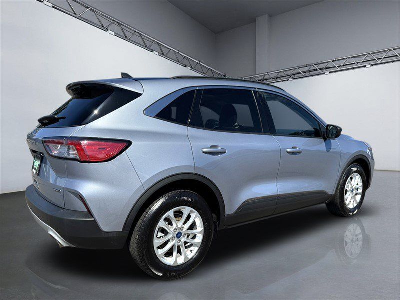 Used 2022 Ford Escape SE w/ Cold Weather Package AWD/4WD image 7