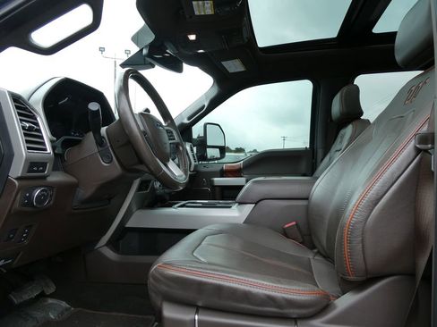 Used 2017 Ford F250 King Ranch w/ King Ranch Ultimate Package AWD/4WD image 25