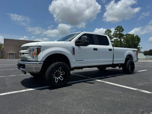 Used 2019 Ford F250 XL w/ Power Equipment Group AWD/4WD image 2
