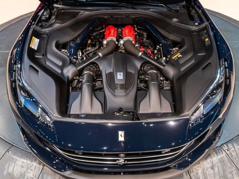 Used 2020 Ferrari Portofino image 18