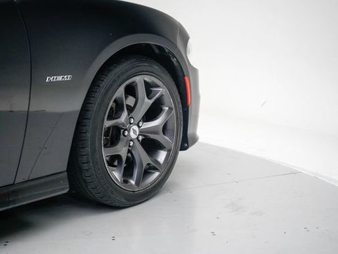 Used 2019 Dodge Charger R/T w/ Driver Confidence Group RWD image 21