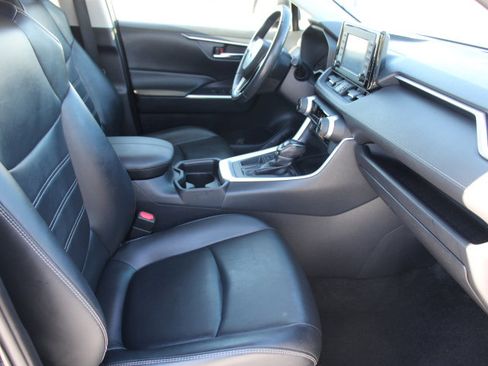 Certified 2019 Toyota RAV4 XLE Premium w/ Carpet Mat Package image 21