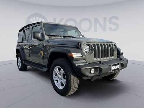 Used 2022 Jeep Wrangler Unlimited Sport image 10