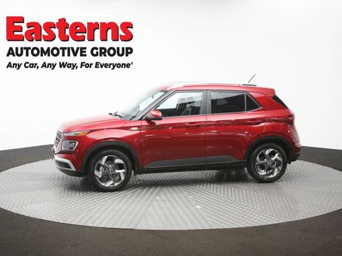 Used 2024 Hyundai Venue Limited FWD image 58