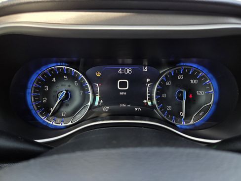 Used 2026 Chrysler Voyager LX FWD image 36