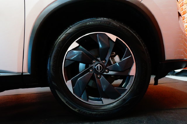 Certified 2025 Nissan Rogue SV AWD/4WD image 77